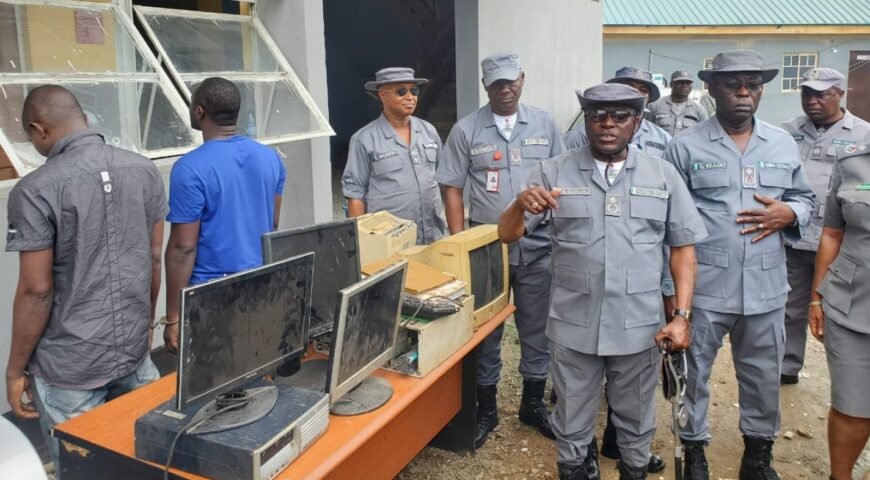 Customs FOU A uncovers plans to smuggle 600 vehicles from Benin Republic
